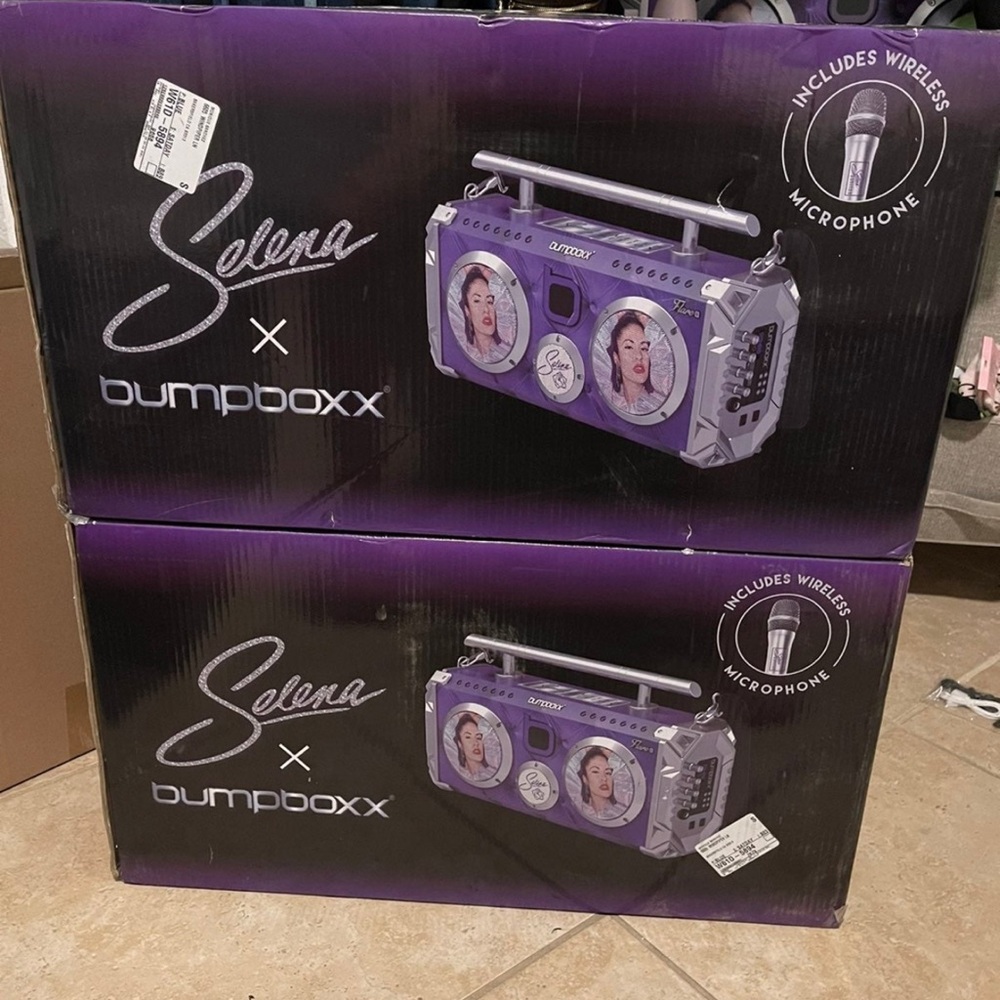 Selena Bumpboxx